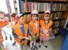 W bibliotece, gr.III