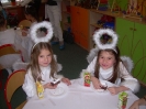 Amelka i Emilka na konkursie kolęd w Przedszkolu nr 14_5