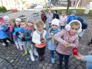 Przedszkolaki oddaja hołd nieznanemu żołnierzowi_3