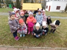 Przedszkolaki pamietają o ptakach_1